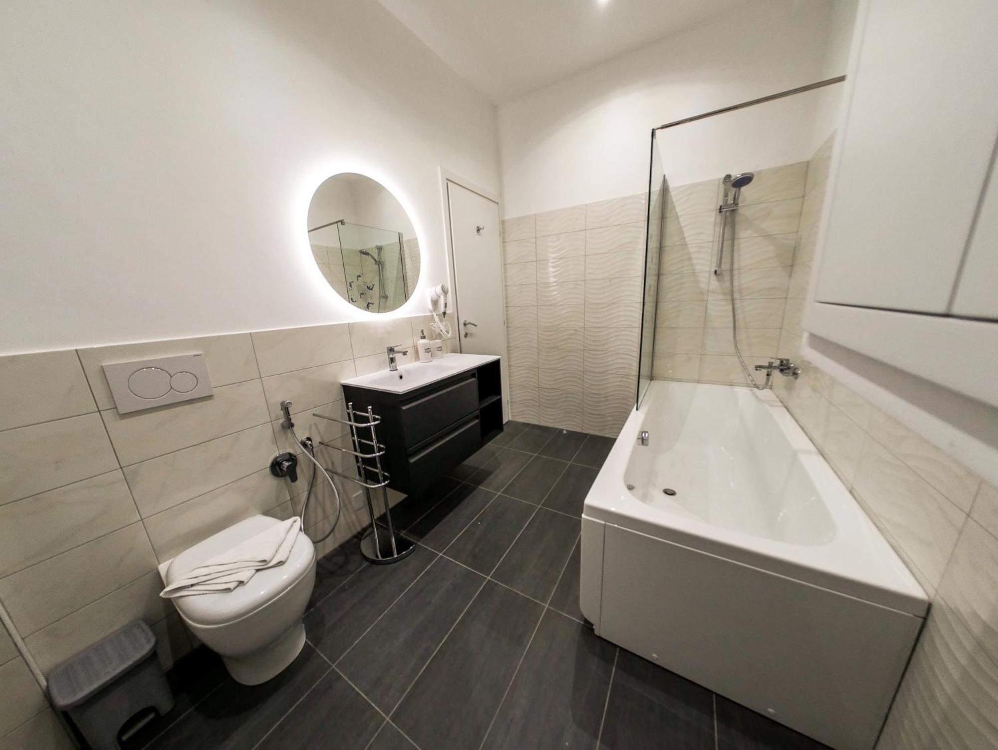 Chic Modern 2-Bedroom Near Metro Roma Dış mekan fotoğraf